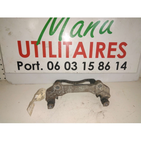 support d'étrier Trafic II 2005 1.9L DCI avant G/D Ref : 