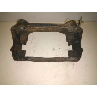 support d'étrier Trafic II 2005 1.9L DCI avant G/D Ref : 