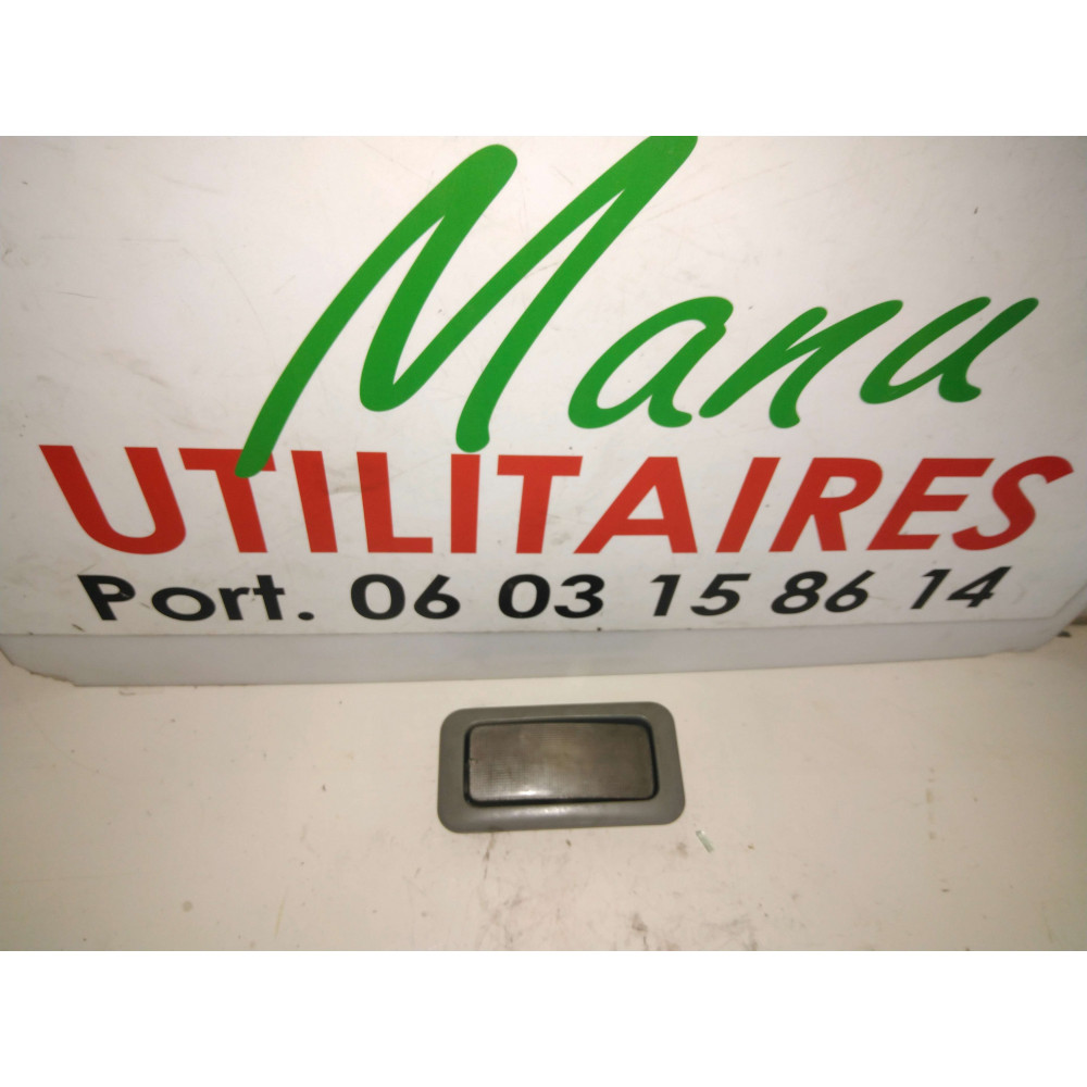 éclairage plafonnier intérieur Trafic II 1.9L DCI  Ref : 8200050660