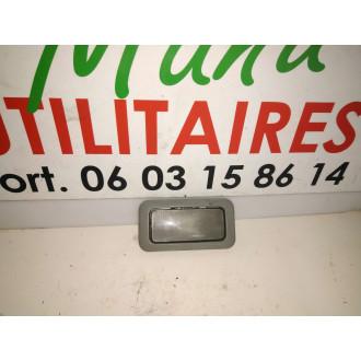 éclairage plafonnier intérieur Trafic II 1.9L DCI Ref : 8200050660