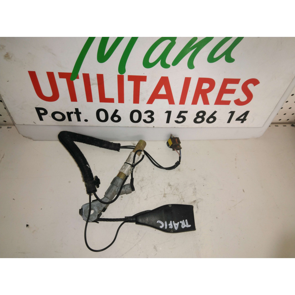 boucle de ceinture de sécurité Trafic II 1.9L DCI avant gauche Ref : 550588300A