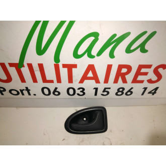 poignée de porte Trafic II 1.9L DCI intérieur avant gauche