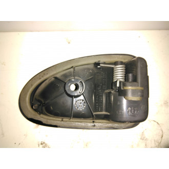 poignée de porte Trafic II 1.9L DCI intérieur avant droit Ref : 7700423887