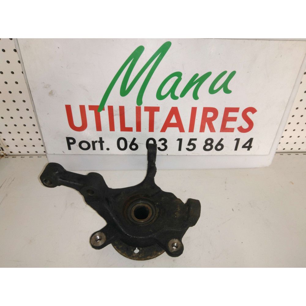 moyeu Trafic II 1.9L DCI avant gauche Ref : 8200630474