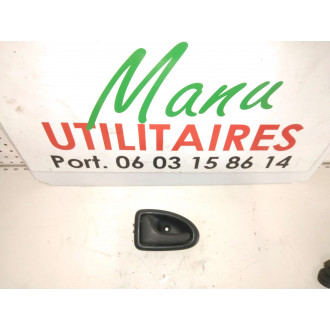 poignée de porte Trafic II 1.9L DCI avant gauche Ref : 8200028994