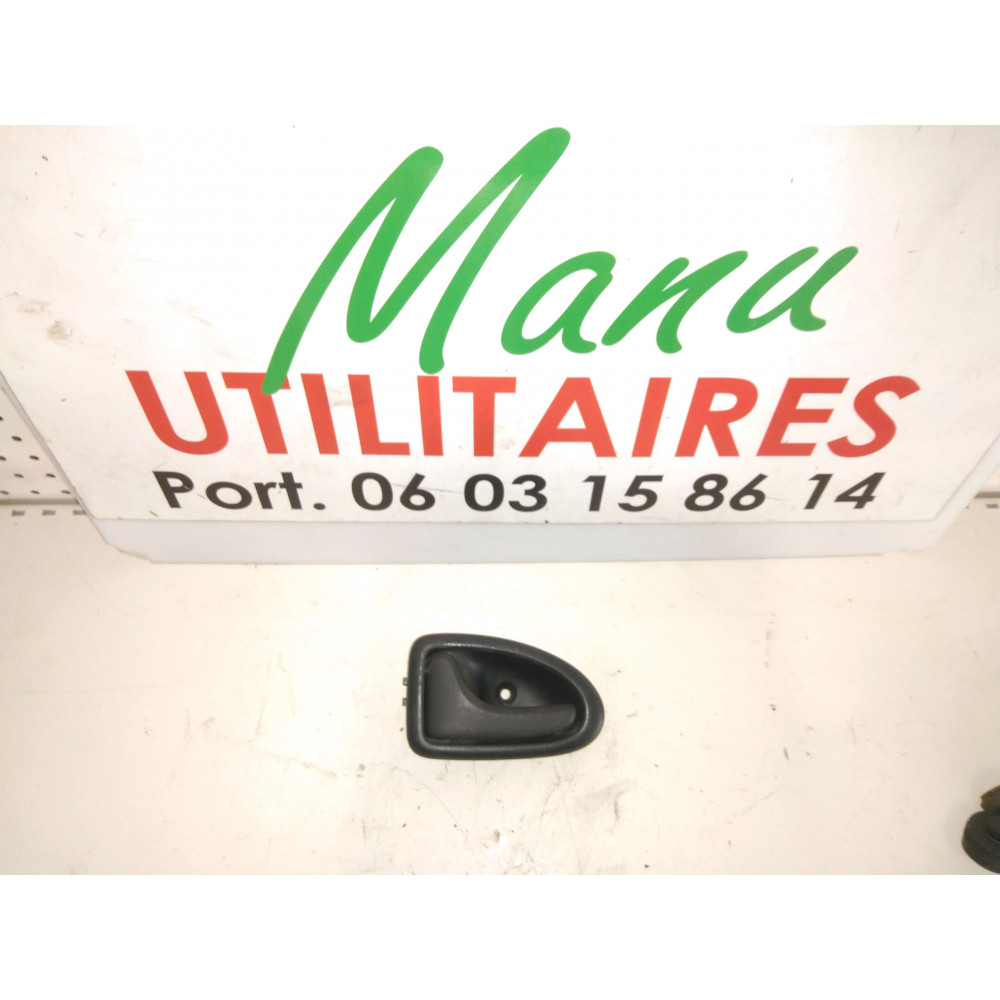 poignée de porte Trafic II 1.9L DCI avant gauche Ref : 8200028994