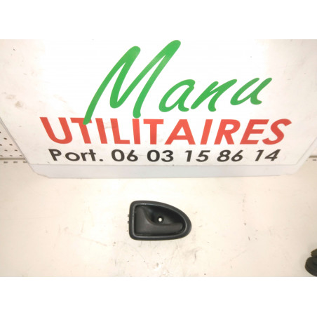 poignée de porte Trafic II 1.9L DCI avant gauche Ref : 8200028994