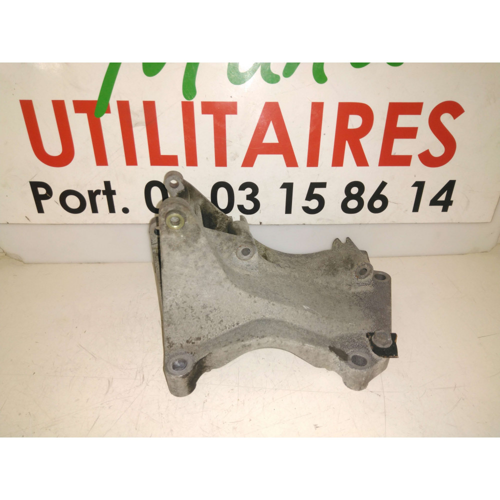 support moteur Trafic II 19L DCI  Ref : 