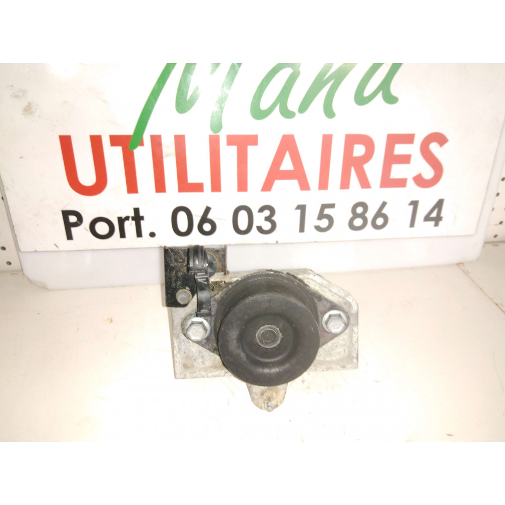 support de boite de vitesse Trafic II 1.9L DCI Ref : 8200219372A