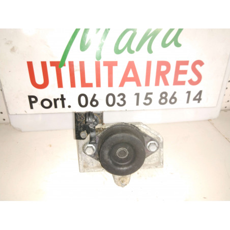 support de boite de vitesse Trafic II 1.9L DCI Ref : 8200219372A