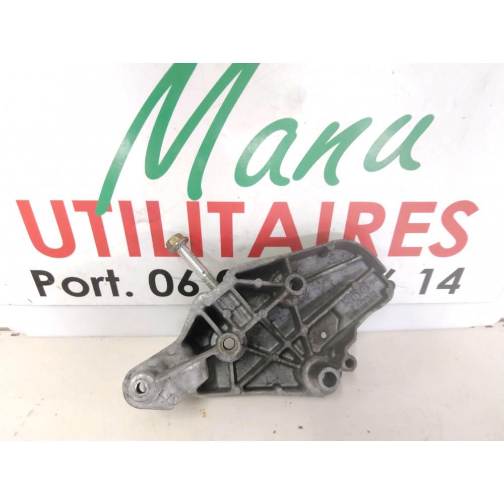 support moteur Trafic II 1.9L DCI Ref : 8200003828K