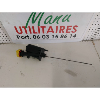 jauge a huile Trafic II 1.9L DCI Ref : 8200140763