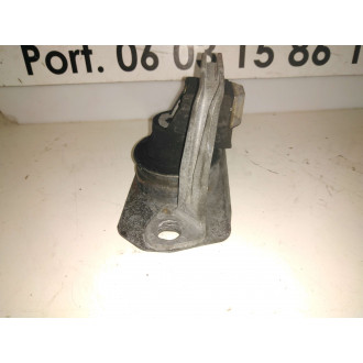 support moteur Trafic II 1.9L DCI Ref : 8200003825J