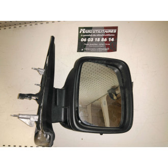 rétroviseur Trafic III électrique avant droit  Ref : 963011863R