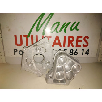 support moteur pompe injection trafic II  Ref : 8200619372