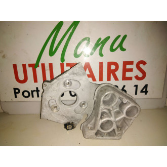 support moteur pompe injection trafic II  Ref : 8200619372