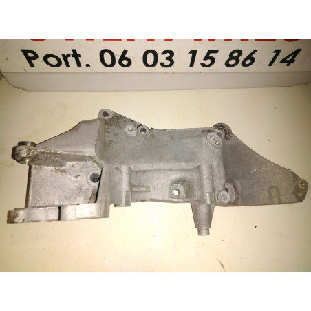 support moteur pompe de DA Trafic II Vivaro  Ref : 8200183234