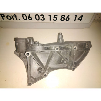 support moteur pompe de DA Trafic II Vivaro  Ref : 8200183234