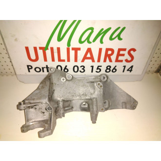 support moteur pompe de DA Trafic II Vivaro  Ref : 8200183234