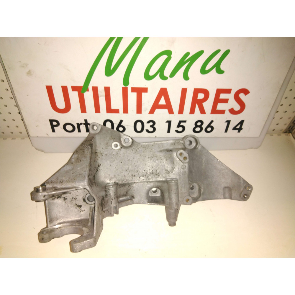 support moteur pompe de DA Trafic II Vivaro