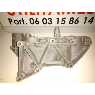 support moteur pompe de DA Trafic II Vivaro