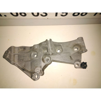 support alternateur Kangoo  Ref : 8200327134