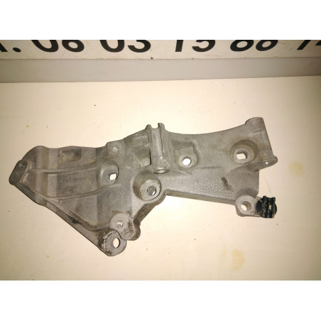 support alternateur Kangoo  Ref : 8200327134