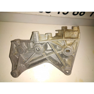 support moteur Kangoo  Ref : 8200185605