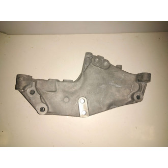 support moteur Trafic II Ref : 8200741798