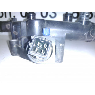boitier thermostat d'eau Master II/Movano Ref : 8200709142