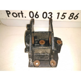 support cardan Master II AVANT Ref : 8200684227