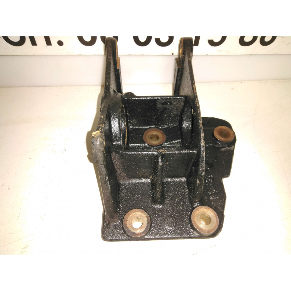 support moteur Master II  Ref : 8200027177B
