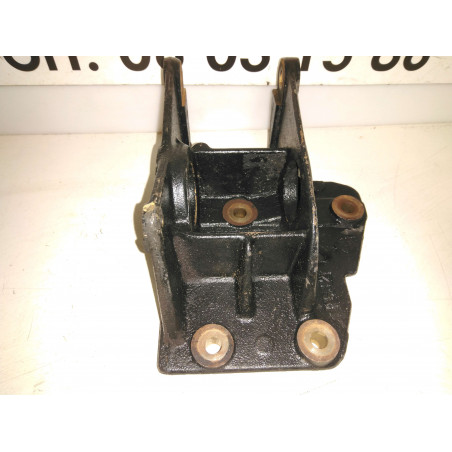 support moteur Master II  Ref : 8200027177B