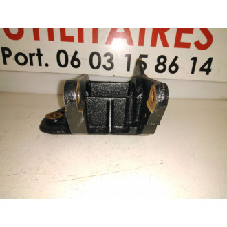 support moteur Master II  Ref : 8200027177B