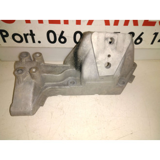 support boite de vitesse Iveco Daily  Ref : 504386159