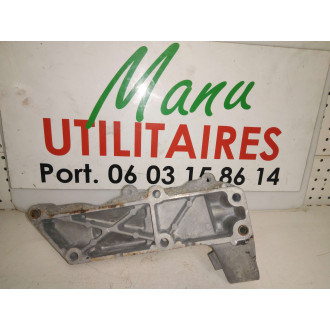 support boite de vitesse Iveco Daily  Ref : 504386159