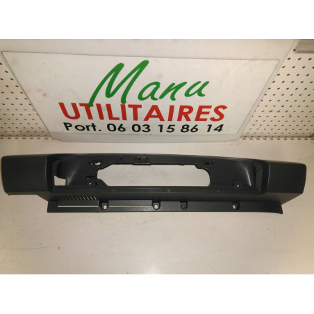 enjoliveur de feu trafic/vivaro/primastar arrière gauche  Ref : 
