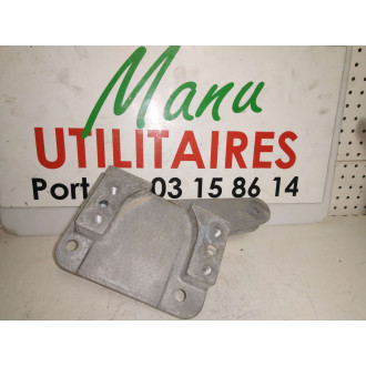 support moteur Master II  Ref : 8200072227