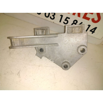 support moteur Master II  Ref : 8200072227