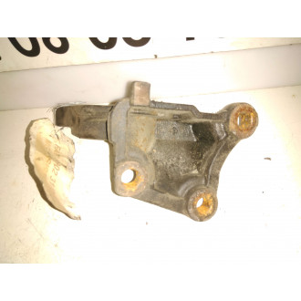 support cardan trafic II 2.0 115 CV Ref : 8200452263