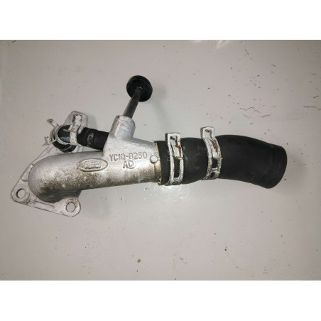 pipe à eau transit 2.4L Ref : YC1Q8250AD