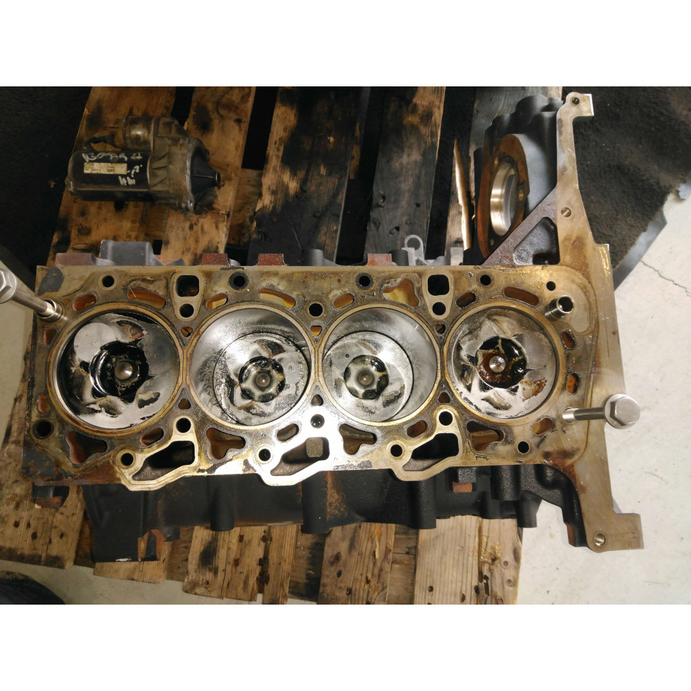 moteur transit 2.4L  Ref : D2FA1U07992