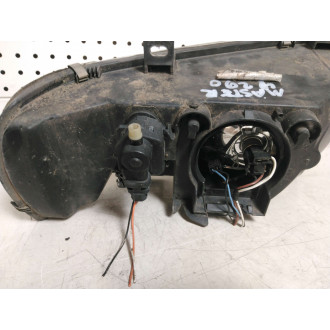 phare Master 2.2L DCI 16V avant gauche  Ref : 7700352103