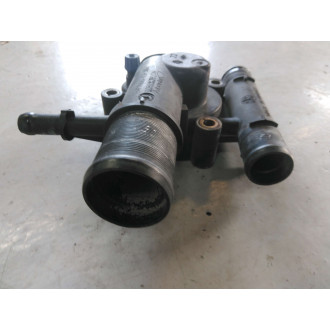 boitier thermostat d'eau trafic 1.9L Ref : 