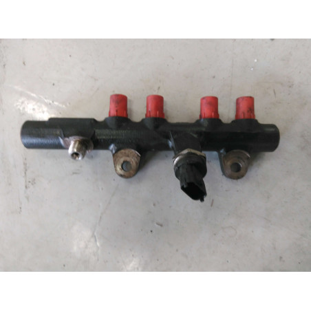 rampe d'injecteur Kangoo II  Ref : 175215346R