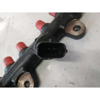 rampe d'injecteur Kangoo II  Ref : 175215346R