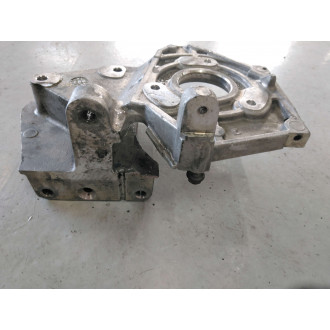 support moteur trafic II 1.9L DCI Ref : 8200619372