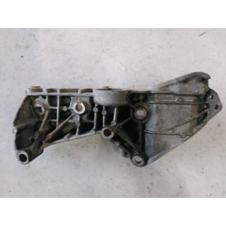support alternateur Kangoo  Ref : 8200327134