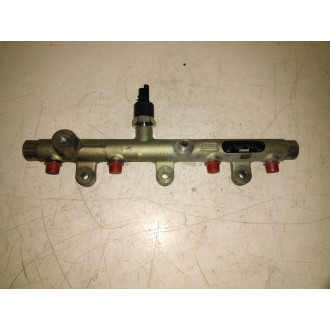 rampe d'injecteurs berlingo 2.0L HDI  Ref : 0445214019