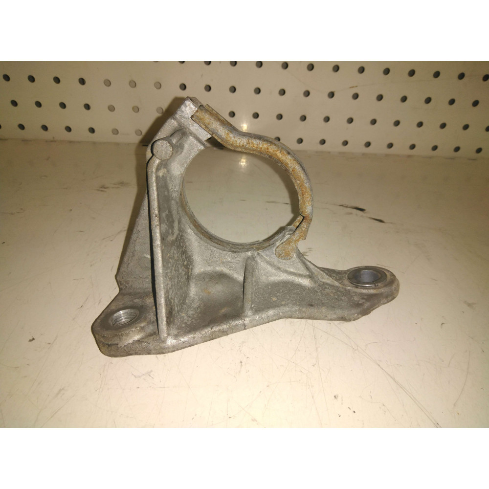 support cardan Kangoo 1.5L DCI  Ref : 8200884534